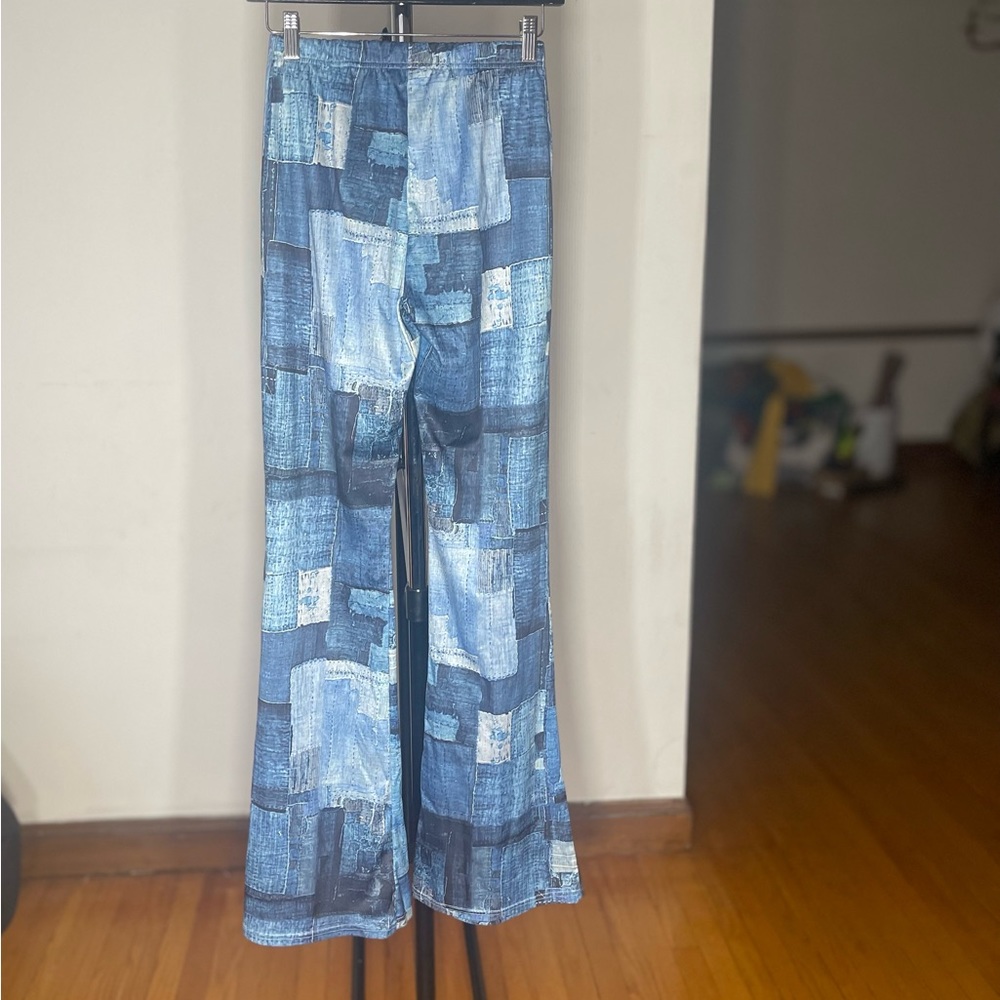 Ladies 2pc Set - Picture 7 of 8